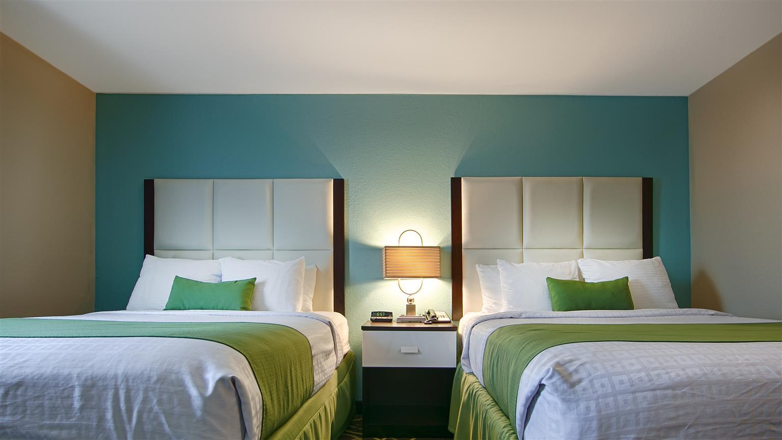 Best Western Savannah Airport Inn & Suites Pooler Exterior photo