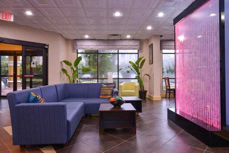 Best Western Savannah Airport Inn & Suites Pooler Exterior photo