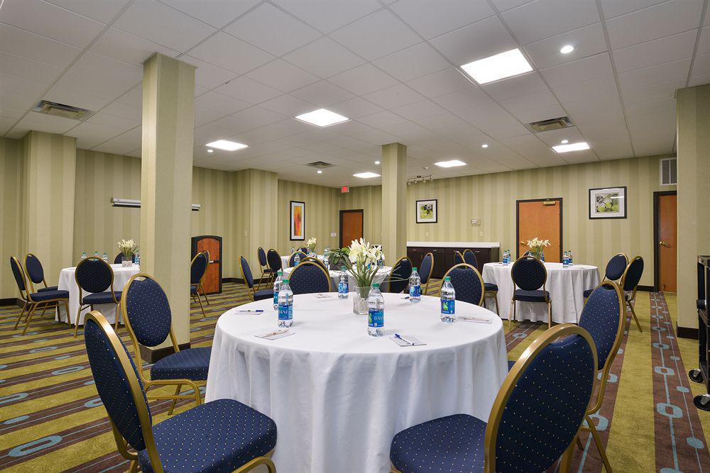 Best Western Savannah Airport Inn & Suites Pooler Exterior photo